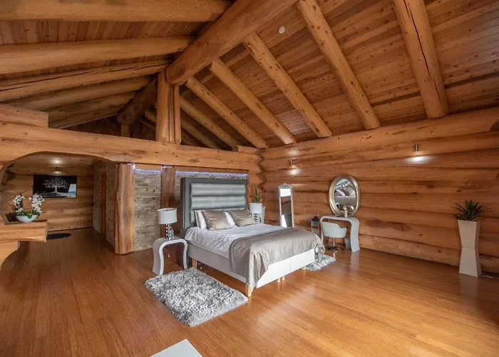 The Log Cabins At The Vu